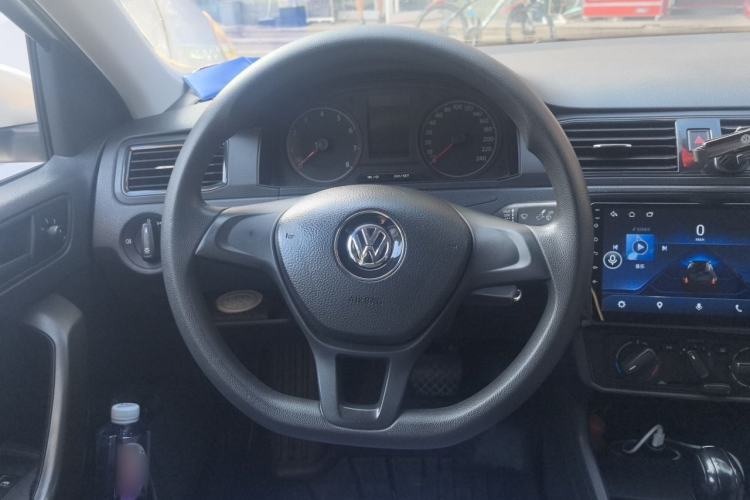 Used Volkswagen Santana 2016 1.6L Automatic Fashion Edition Steering Wheel