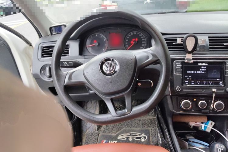 Used Volkswagen Santana 2016 1.6L Manual Fashion Edition Steering Wheel