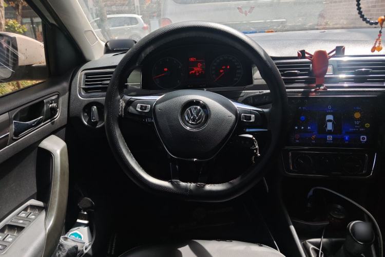 Used Volkswagen Santana 2016 1.6L Manual Comfort Edition Steering Wheel