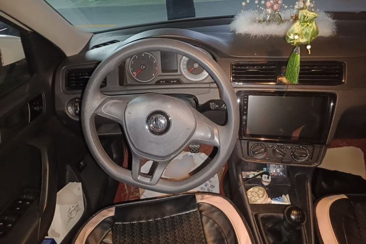 Used Volkswagen Santana 2016 1.4L Manual Fashion Edition Steering Wheel