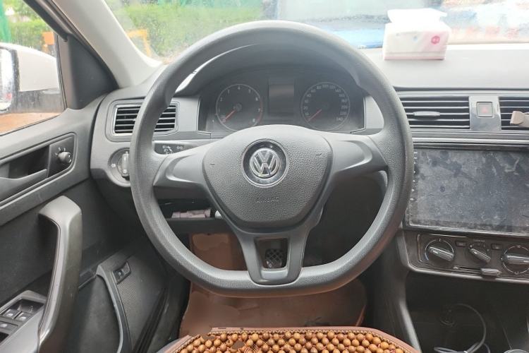 Used Volkswagen Santana 2016 1.4L Manual Fashion Edition Steering Wheel