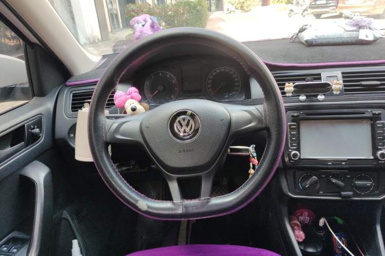 Used Volkswagen Santana 2016 1.6L Automatic Fashion Edition Steering Wheel