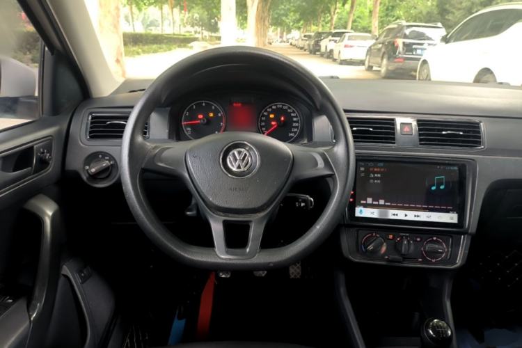 Used Volkswagen Santana 2016 1.6L Manual Fashion Edition Steering Wheel