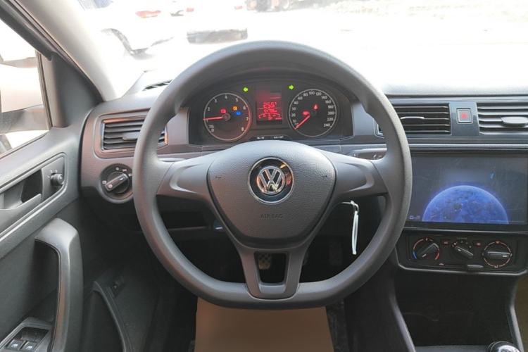 Used Volkswagen Santana 2016 1.4L Manual Fashion Edition Steering Wheel