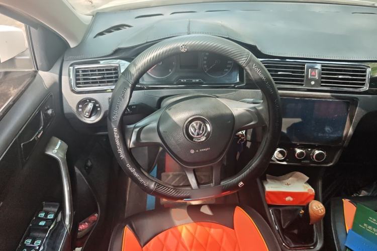 Used Volkswagen Santana 2016 1.6L Manual Fashion Edition Steering Wheel
