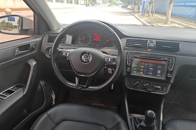 Used Volkswagen Santana 2016 1.4L Manual Fashion Edition Steering Wheel