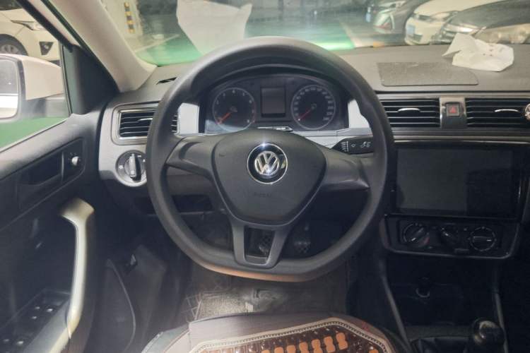 Used Volkswagen Santana 2016 1.6L Manual Fashion Edition Steering Wheel