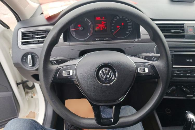 Used Volkswagen Santana 2016 1.6L Automatic Comfort Edition Steering Wheel