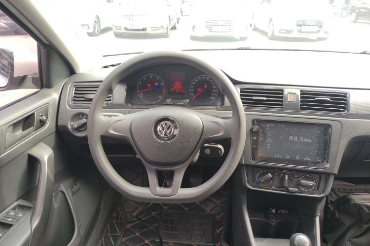 Used Volkswagen Santana 2016 1.6L Manual Fashion Edition Steering Wheel