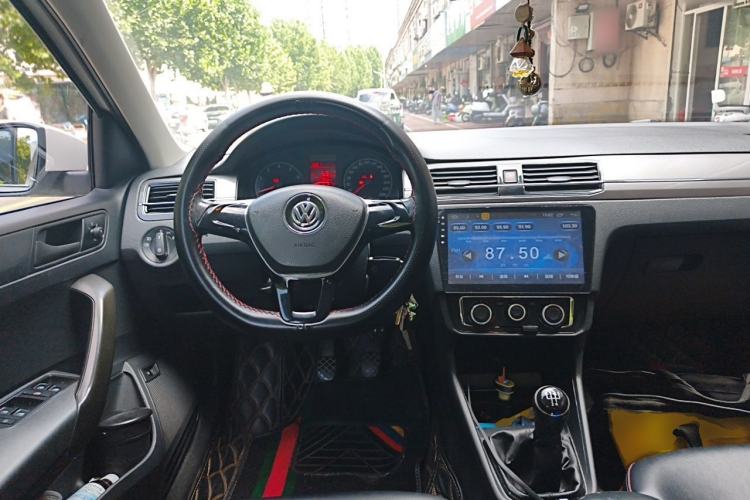 Used Volkswagen Santana 2016 1.6L Manual Fashion Edition Steering Wheel
