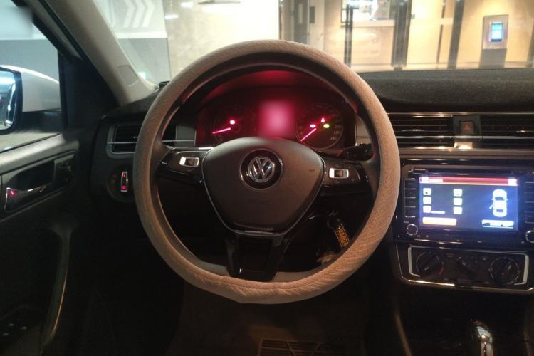 Used Volkswagen Santana 2016 1.6L Automatic Comfort Edition Steering Wheel
