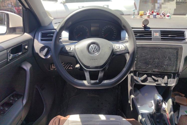 Used Volkswagen Santana 2016 1.6L Automatic Comfort Edition Steering Wheel