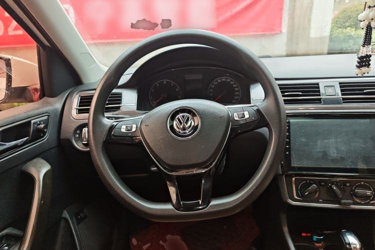 Used Volkswagen Santana 2016 1.6L Automatic Comfort Edition Steering Wheel