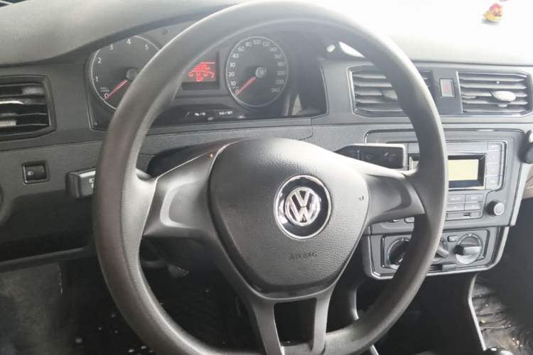 Used Volkswagen Santana 2016 1.6L Manual Fashion Edition Steering Wheel