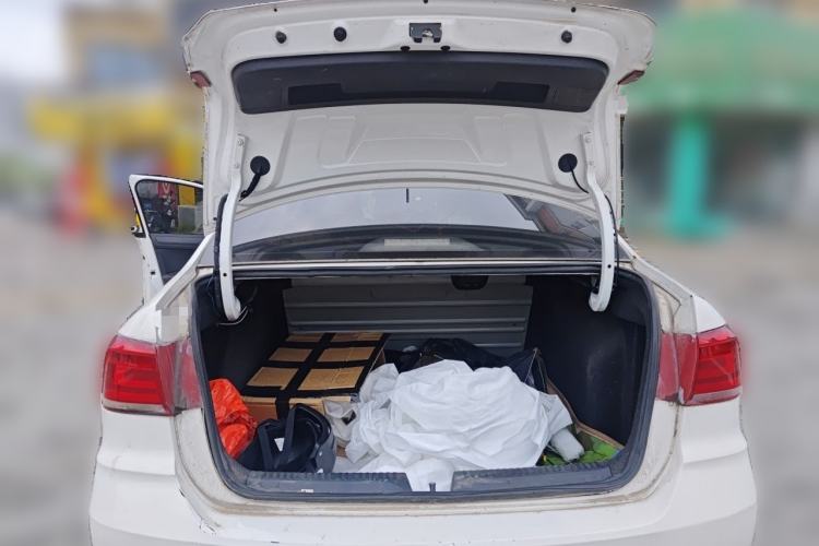 Used Volkswagen Santana 2016 1.6L Manual Fashion Edition Trunk