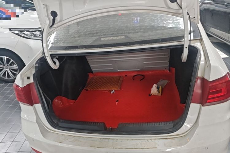 Used Volkswagen Santana 2016 1.6L Automatic Comfort Edition Trunk