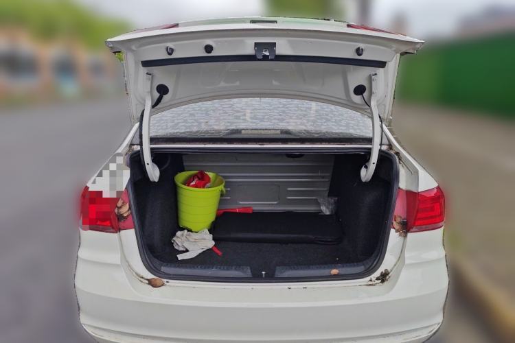 Used Volkswagen Santana 2016 1.6L Manual Fashion Edition Trunk
