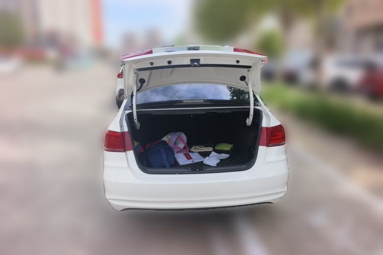 Used Volkswagen Santana 2016 1.4L Manual Fashion Edition Trunk