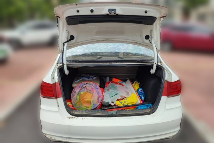 Used Volkswagen Santana 2016 1.6L Manual Fashion Edition Trunk