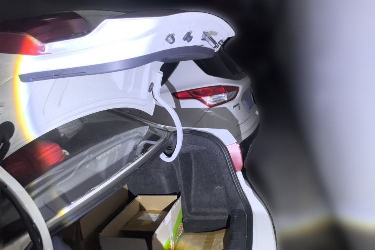 Used Volkswagen Santana 2016 1.6L Manual Fashion Edition Trunk