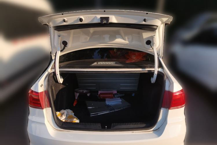 Used Volkswagen Santana 2016 1.4L Manual Fashion Edition Trunk