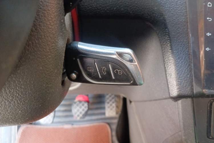 Used Volkswagen Santana 2016 1.6L Manual Fashion Edition Vehicle Key