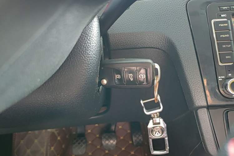 Used Volkswagen Santana 2016 1.4L Manual Fashion Edition Vehicle Key