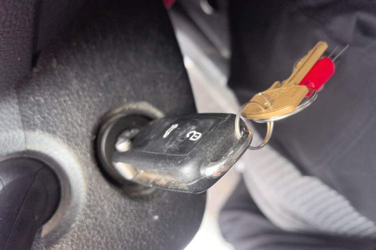 Used Volkswagen Santana 2016 1.6L Manual Fashion Edition Vehicle Key