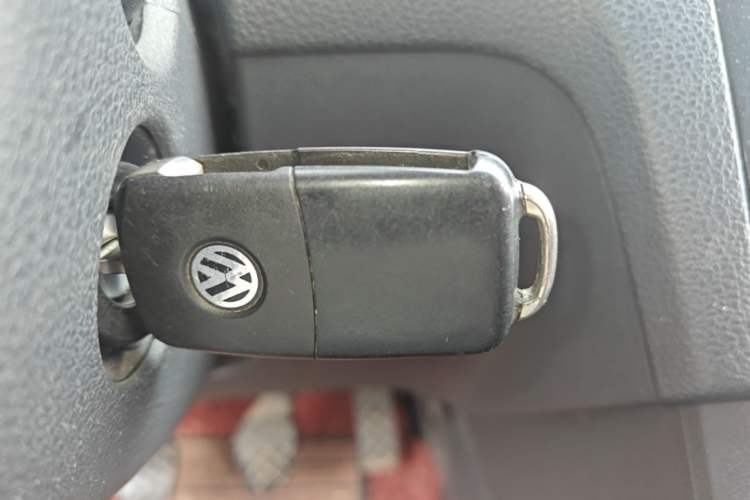 Used Volkswagen Santana 2016 1.6L Manual Fashion Edition Vehicle Key