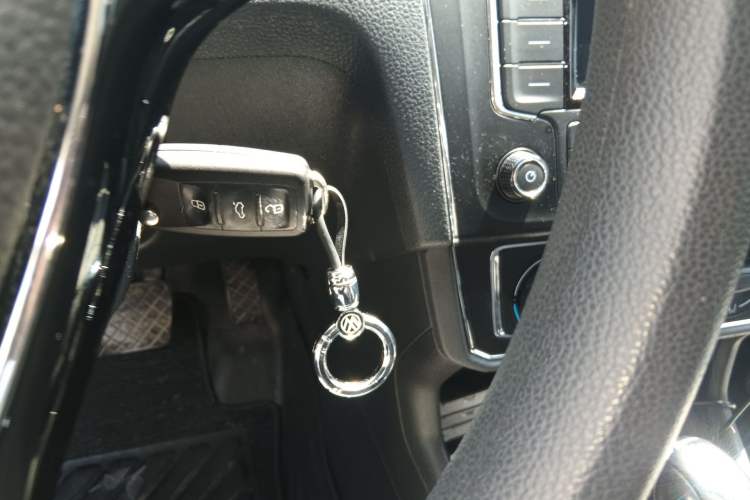 Used Volkswagen Santana 2016 1.6L Automatic Comfort Edition Vehicle Key