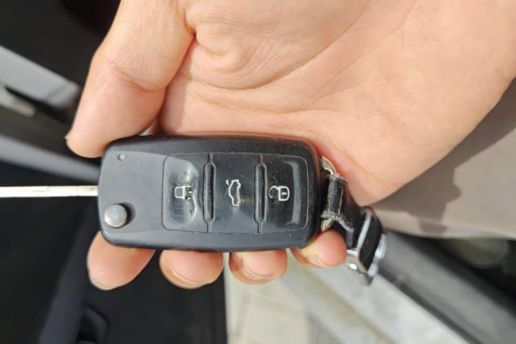 Used Volkswagen Santana 2016 1.6L Manual Fashion Edition Vehicle Key