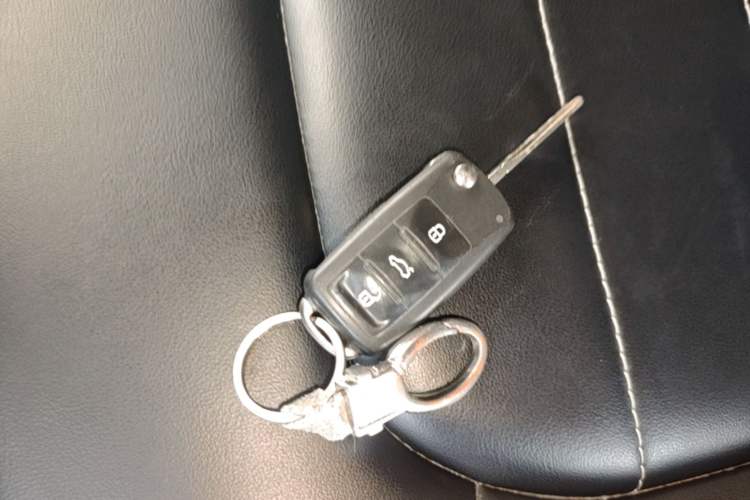 Used Volkswagen Santana 2016 1.4L Manual Fashion Edition Vehicle Key