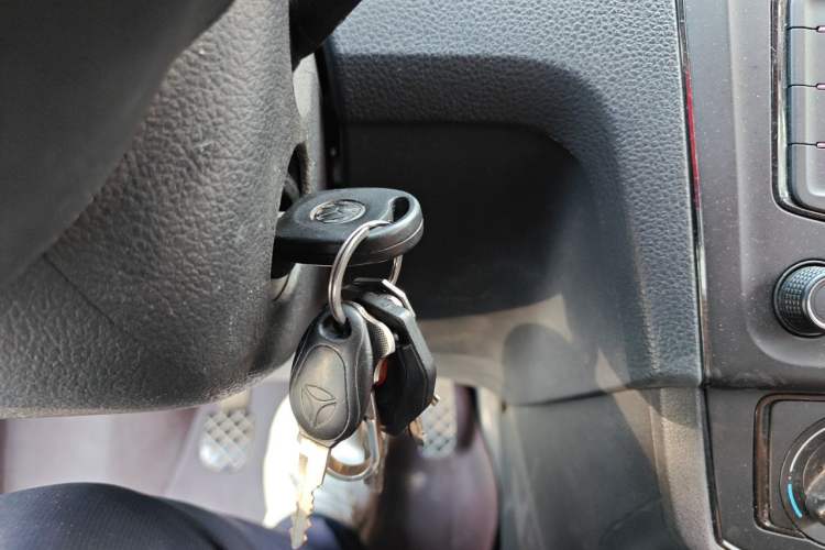 Used Volkswagen Santana 2016 1.6L Manual Fashion Edition Vehicle Key