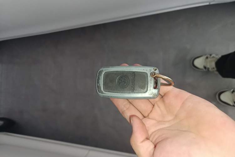 Used Volkswagen Santana 2016 1.6L Automatic Fashion Edition Vehicle Key