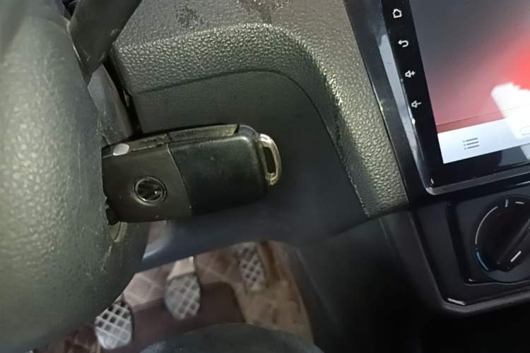 Used Volkswagen Santana 2016 1.6L Manual Fashion Edition Vehicle Key