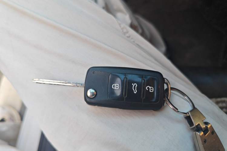 Used Volkswagen Santana 2016 1.6L Manual Fashion Edition Vehicle Key