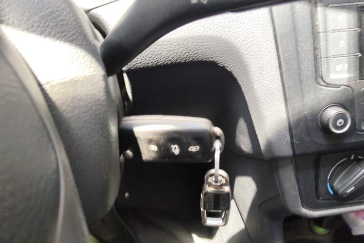 Used Volkswagen Santana 2016 1.6L Manual Fashion Edition Vehicle Key