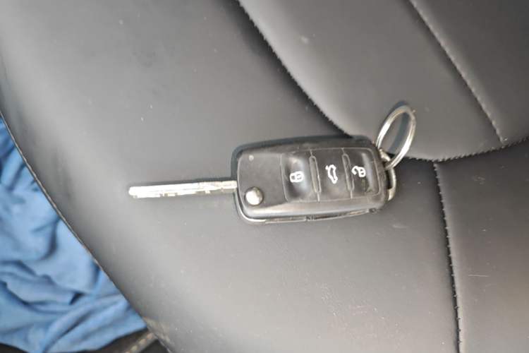 Used Volkswagen Santana 2016 1.4L Manual Fashion Edition Vehicle Key