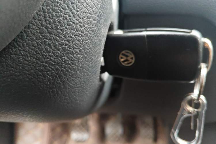 Used Volkswagen Santana 2016 1.6L Manual Comfort Edition Vehicle Key