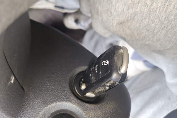 Used Volkswagen Santana 2016 1.6L Manual Fashion Edition Vehicle Key