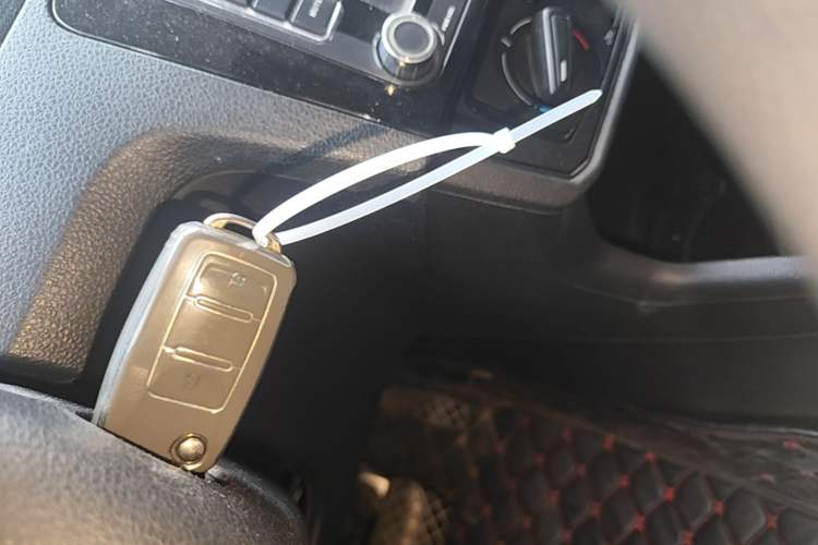 Used Volkswagen Santana 2016 1.6L Automatic Fashion Edition Vehicle Key
