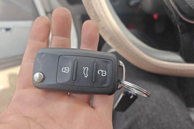 Used Volkswagen Santana 2016 1.6L Manual Comfort Edition Vehicle Key