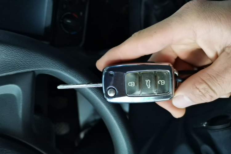 Used Volkswagen Santana 2016 1.4L Manual Fashion Edition Vehicle Key