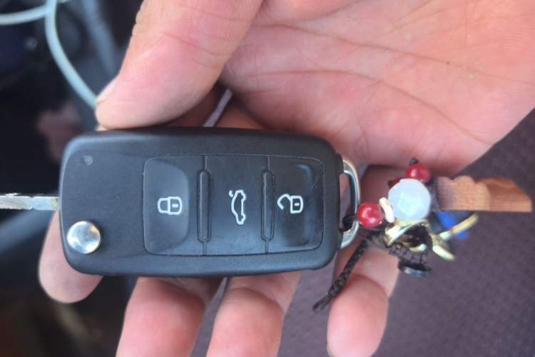 Used Volkswagen Santana 2016 1.4L Manual Fashion Edition Vehicle Key