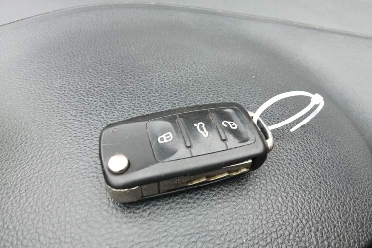 Used Volkswagen Santana 2016 1.6L Manual Fashion Edition Vehicle Key