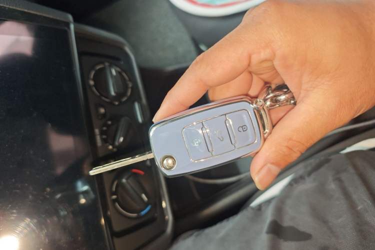 Used Volkswagen Santana 2016 1.4L Manual Fashion Edition Vehicle Key