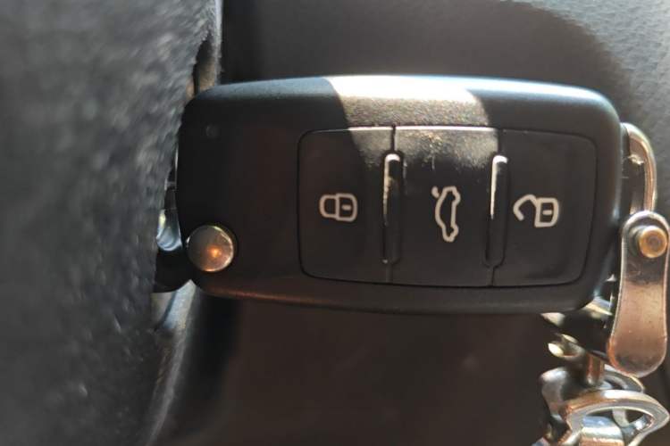 Used Volkswagen Santana 2016 1.6L Automatic Comfort Edition Vehicle Key