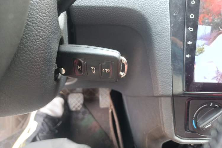 Used Volkswagen Santana 2016 1.4L Manual Fashion Edition Vehicle Key