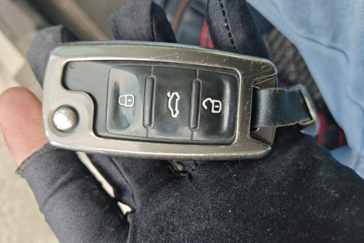 Used Volkswagen Santana 2016 1.4L Manual Fashion Edition Vehicle Key
