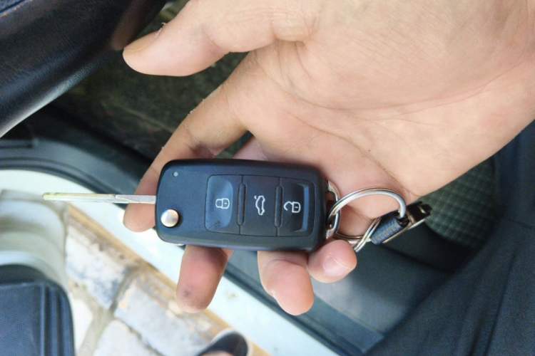Used Volkswagen Santana 2016 1.6L Manual Fashion Edition Vehicle Key